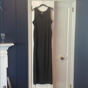Old navy maternity maxi dress ruching on the side